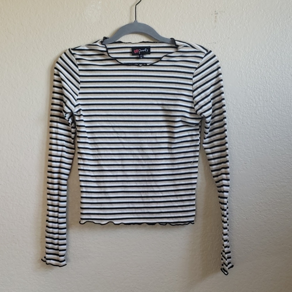 Stripped lettuce long sleeve shirt